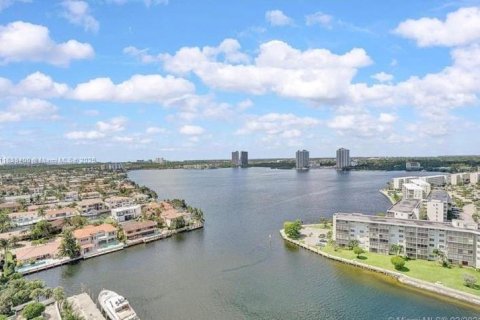 Снять в аренду квартиру в Авентура, Флорида 2 спальни, 105.91м2, № 1956749 - фото 18