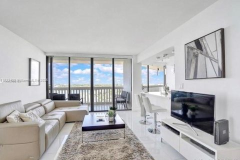 Снять в аренду квартиру в Авентура, Флорида 2 спальни, 105.91м2, № 1956749 - фото 5