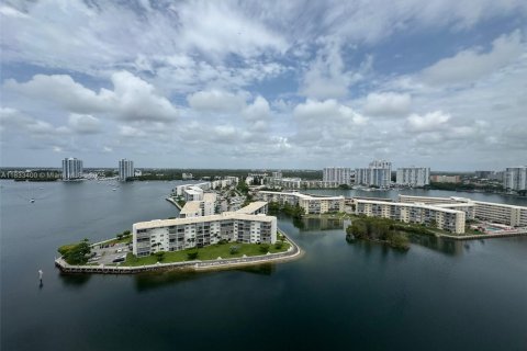 Снять в аренду квартиру в Авентура, Флорида 2 спальни, 105.91м2, № 1956749 - фото 17