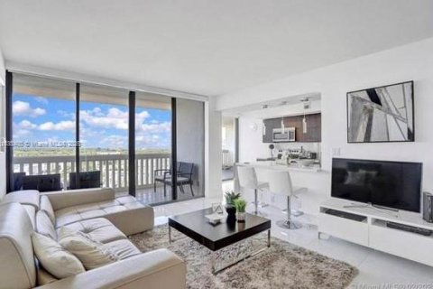 Снять в аренду квартиру в Авентура, Флорида 2 спальни, 105.91м2, № 1956749 - фото 4