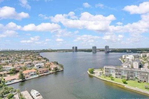 Снять в аренду квартиру в Авентура, Флорида 2 спальни, 105.91м2, № 1956749 - фото 19