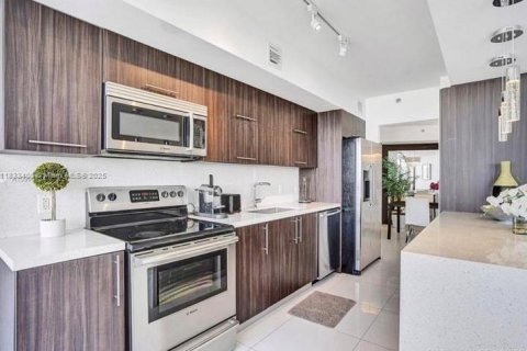 Снять в аренду квартиру в Авентура, Флорида 2 спальни, 105.91м2, № 1956749 - фото 9