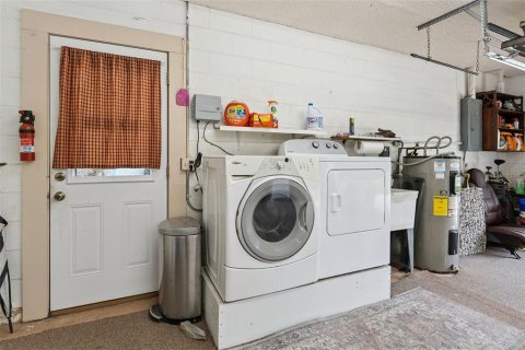 House in Indian lake estates, Florida 2 bedrooms, 105.35 sq.m. № 2203675 - photo 24