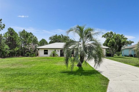 House in Indian lake estates, Florida 2 bedrooms, 105.35 sq.m. № 2203675 - photo 3