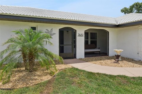 House in Indian lake estates, Florida 2 bedrooms, 105.35 sq.m. № 2203675 - photo 7