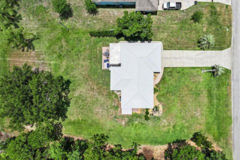 House in Indian lake estates, Florida 2 bedrooms, 105.35 sq.m. № 2203675 - photo 2