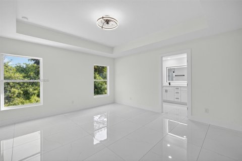 Casa en venta en Lehigh Acres, Florida, 3 dormitorios, 150.5 m2 № 1685913 - foto 11