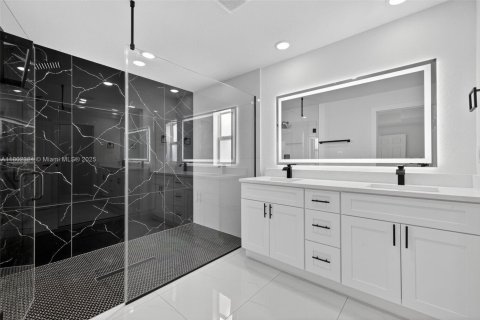 Casa en venta en Lehigh Acres, Florida, 3 dormitorios, 150.5 m2 № 1685913 - foto 14