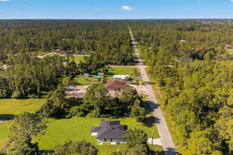 Casa en venta en Lehigh Acres, Florida, 3 dormitorios, 150.5 m2 № 1685913 - foto 29