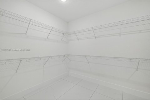 Casa en venta en Lehigh Acres, Florida, 3 dormitorios, 150.5 m2 № 1685913 - foto 21