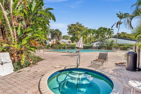 Casa en venta en Miami, Florida, 2 dormitorios, 146.79 m2 № 2176104 - foto 30