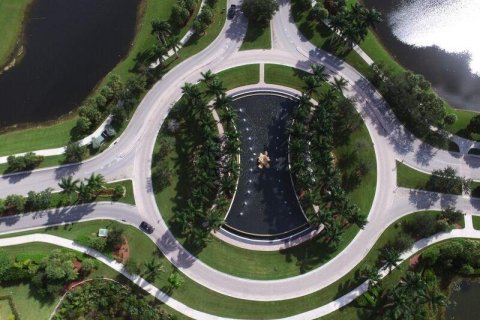 Casa en alquiler en Parkland, Florida, 5 dormitorios, 504.55 m2 № 1207712 - foto 1