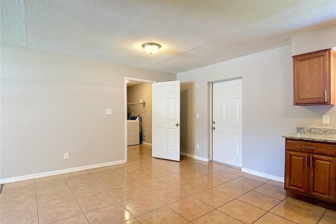 House in Dade City, Florida 4 bedrooms, 108.14 sq.m. № 2167354 - photo 23
