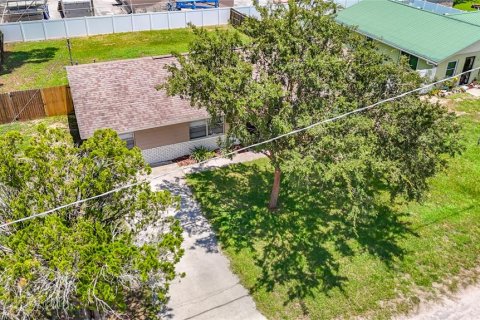 House in Dade City, Florida 4 bedrooms, 108.14 sq.m. № 2167354 - photo 4