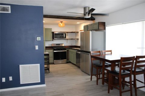 Copropriété à vendre à Winter Haven, Floride: 2 chambres, 76.74 m2 № 1775661 - photo 5