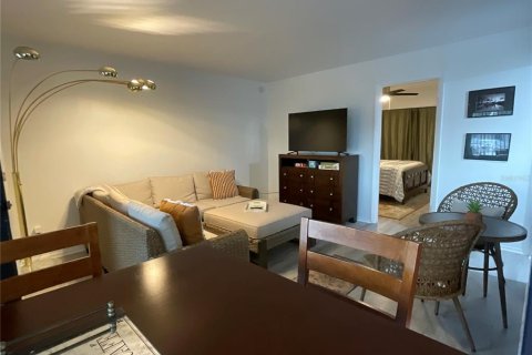 Copropriété à vendre à Winter Haven, Floride: 2 chambres, 76.74 m2 № 1775661 - photo 8