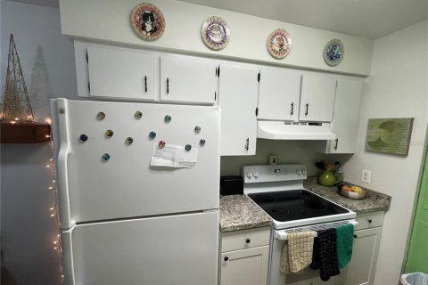 Townhouse in Gainesville, Florida 2 bedrooms, 73.39 sq.m. № 1785520 - photo 7