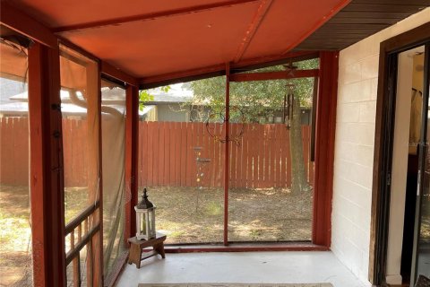 Townhouse in Gainesville, Florida 2 bedrooms, 73.39 sq.m. № 1785520 - photo 16