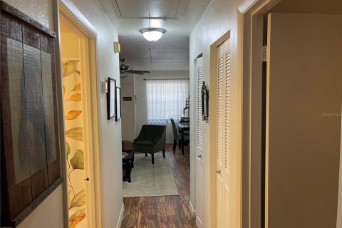 Townhouse in Gainesville, Florida 2 bedrooms, 73.39 sq.m. № 1785520 - photo 9