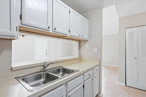 Купить кондоминиум в Сарасота, Флорида 8 комнат, 103.96м2, № 2117521 - фото 12