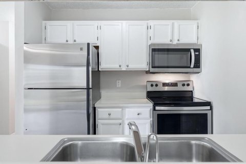 Купить кондоминиум в Сарасота, Флорида 8 комнат, 103.96м2, № 2117521 - фото 10