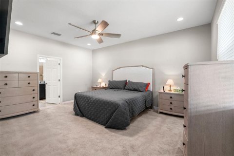 House in Spring Hill, Florida 5 bedrooms, 293.11 sq.m. № 2099414 - photo 23