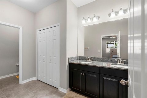 House in Spring Hill, Florida 5 bedrooms, 293.11 sq.m. № 2099414 - photo 28
