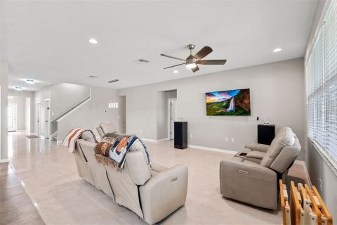 House in Spring Hill, Florida 5 bedrooms, 293.11 sq.m. № 2099414 - photo 13