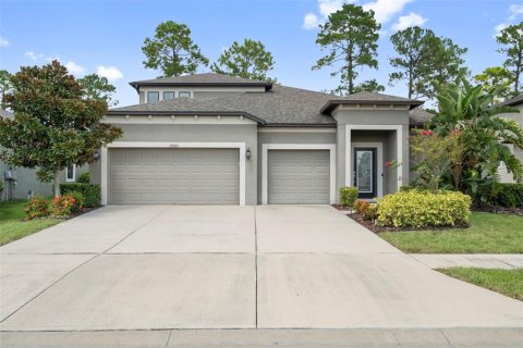 House in Spring Hill, Florida 5 bedrooms, 293.11 sq.m. № 2099414 - photo 2