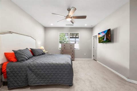 House in Spring Hill, Florida 5 bedrooms, 293.11 sq.m. № 2099414 - photo 26