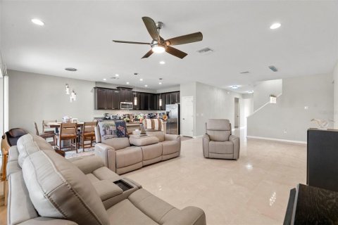 House in Spring Hill, Florida 5 bedrooms, 293.11 sq.m. № 2099414 - photo 14