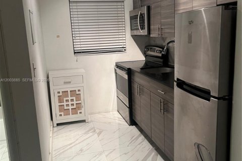 Studio in Miami Beach, Florida № 2069366