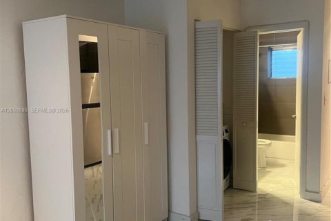 Apartment in Miami Beach, Florida 36.23 sq.m. № 2069366 - photo 14