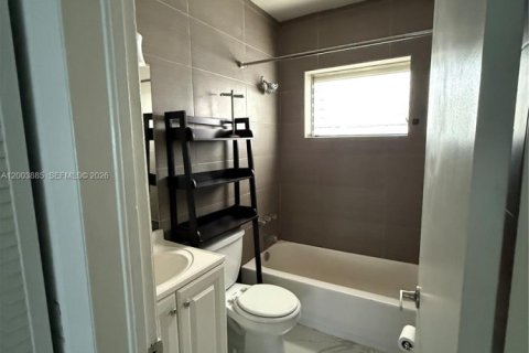 Apartment in Miami Beach, Florida 36.23 sq.m. № 2069366 - photo 2