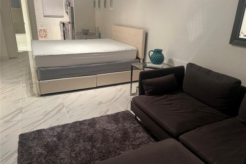 Apartment in Miami Beach, Florida 36.23 sq.m. № 2069366 - photo 7