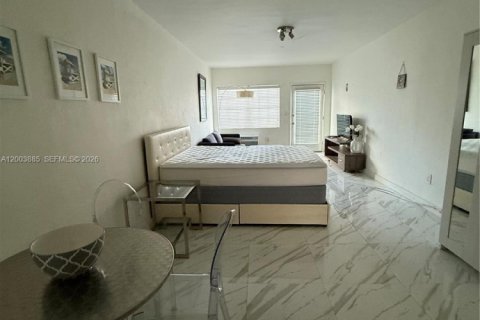 Apartment in Miami Beach, Florida 36.23 sq.m. № 2069366 - photo 3