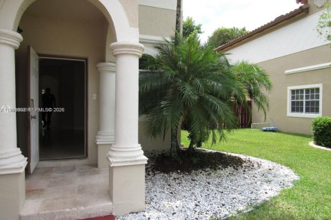 Townhouse in Miramar, Florida 3 bedrooms, 157.93 sq.m. № 2067095 - photo 3