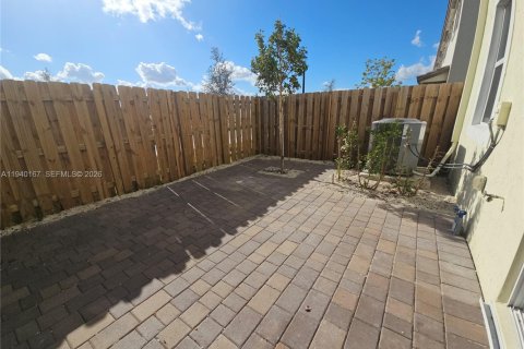 Touwnhouse à louer à Homestead, Floride: 3 chambres, 157.47 m2 № 1997155 - photo 5