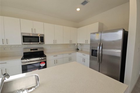 Touwnhouse à louer à Homestead, Floride: 3 chambres, 157.47 m2 № 1997155 - photo 8