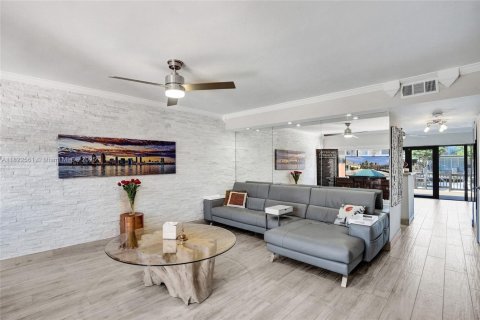 Touwnhouse à louer à North Miami Beach, Floride: 2 chambres, 144 m2 № 1786485 - photo 13