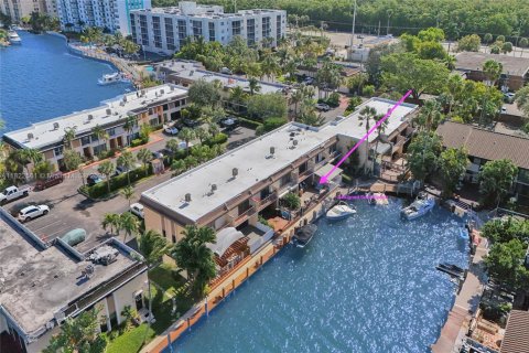 Touwnhouse à louer à North Miami Beach, Floride: 2 chambres, 144 m2 № 1786485 - photo 7