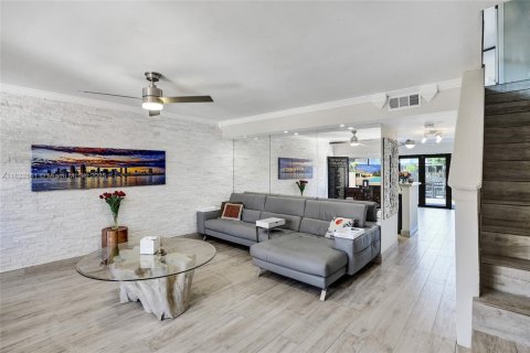 Touwnhouse à louer à North Miami Beach, Floride: 2 chambres, 144 m2 № 1786485 - photo 12