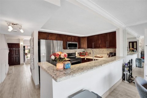 Touwnhouse à louer à North Miami Beach, Floride: 2 chambres, 144 m2 № 1786485 - photo 19
