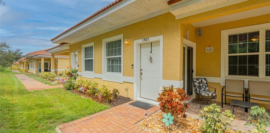 Casa en Kissimmee, Florida 2 dormitorios, 85.75 m2 № 1915312