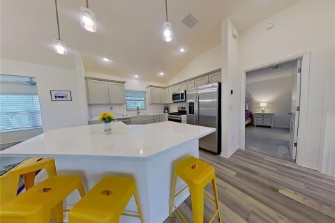 House in The Villages, Florida 3 bedrooms, 144.83 sq.m. № 2203412 - photo 14