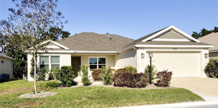 House in The Villages, Florida 3 bedrooms, 144.83 sq.m. № 2203412