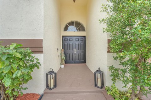 House in Fort Lauderdale, Florida 4 bedrooms, 173.91 sq.m. № 2021931 - photo 6