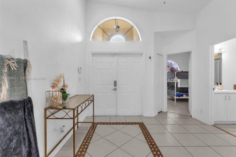 House in Fort Lauderdale, Florida 4 bedrooms, 173.91 sq.m. № 2021931 - photo 7