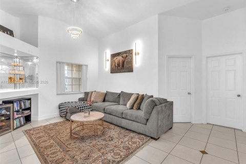 House in Fort Lauderdale, Florida 4 bedrooms, 173.91 sq.m. № 2021931 - photo 21