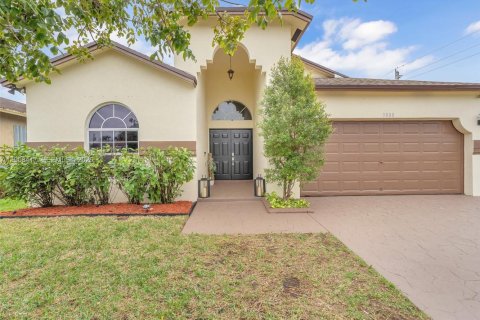 House in Fort Lauderdale, Florida 4 bedrooms, 173.91 sq.m. № 2021931